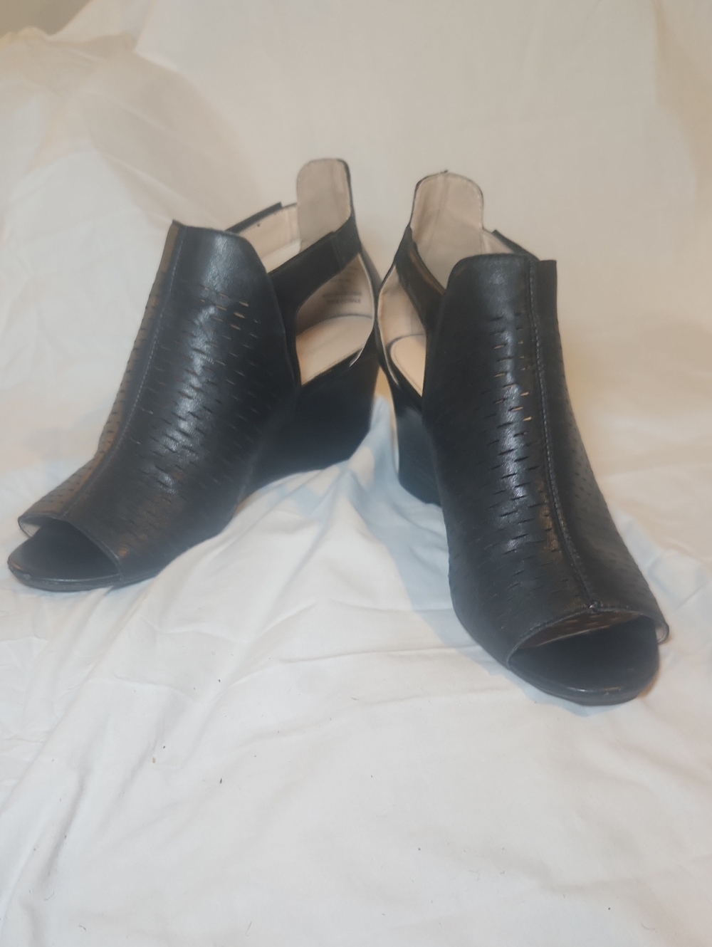 Adrienne Vittadini Black Perforated Slingback Heeled Mules 9.5